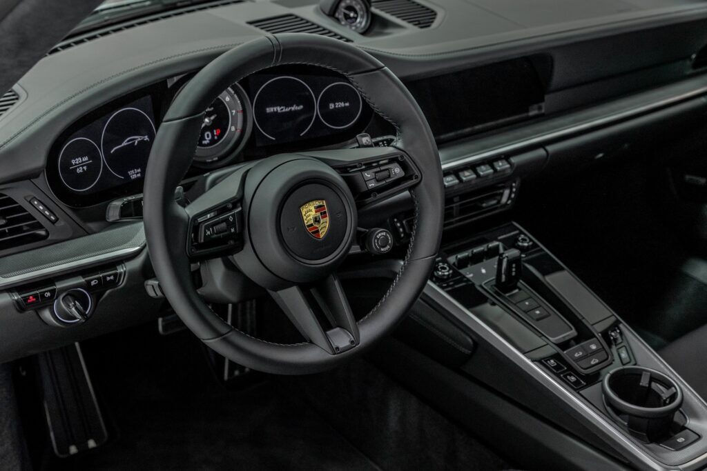 Porsche Turbo 911 interior and steering wheel