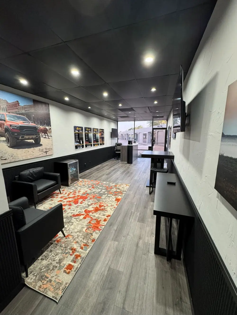 Customer waiting area inside a Sun Stoppers Express location